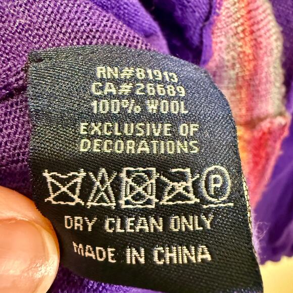 Robert Graham 100% Wool Sweater Size Medium Purple V-Neck - Picture 8 of 11